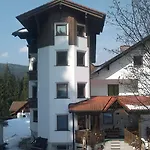 Schatzkisterl ゲストハウス 3*